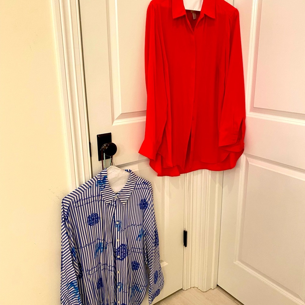 Chicos Size Medium 2 Blouses Excellent Condition
